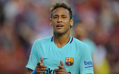 明博电竞独家-佩德里再秀马赛回旋过人戏耍对手轻松写意